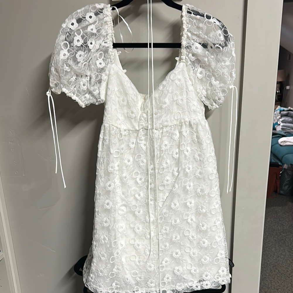 Elegant White Lace Dress